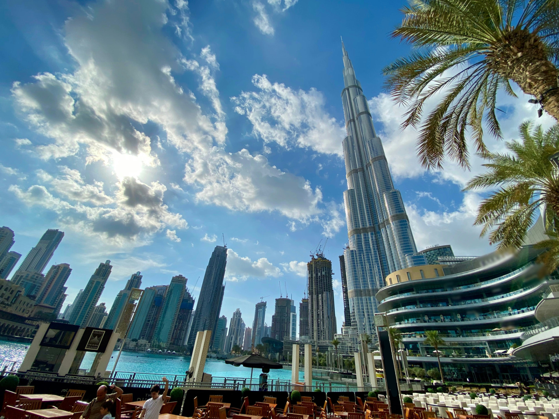 Downtown Dubai, boulevard and hotels district